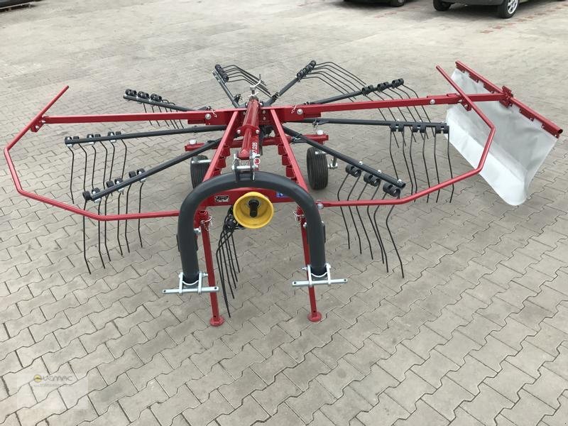 Agromehanika Kreiselschwader 300cm 3m Heuschwader Schwader Einkreisel Kreiselheuschwader NEU - Tedder/ Rake: picture 1 Agromehanika Kreiselschwader 300cm 3m Heuschwader Schwader Einkreisel Kreiselheuschwader NEU - Tedder/ Rake: picture 1