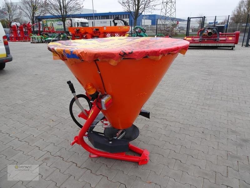 Dexwal 400L Salzstreuer Düngerstreuer Streuer hydraulischer Antrieb - Sand/ Salt spreader: picture 1 Dexwal 400L Salzstreuer Düngerstreuer Streuer hydraulischer Antrieb - Sand/ Salt spreader: picture 1