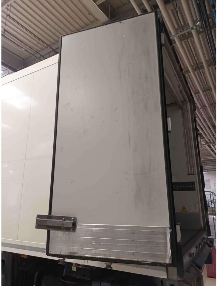 2018 Krone SDR Double Deck Cool Liner FP45 ThermoKing SLXi 300 Lifting Axle - Refrigerator semi-trailer: picture 4 2018 Krone SDR Double Deck Cool Liner FP45 ThermoKing SLXi 300 Lifting Axle - Refrigerator semi-trailer: picture 4