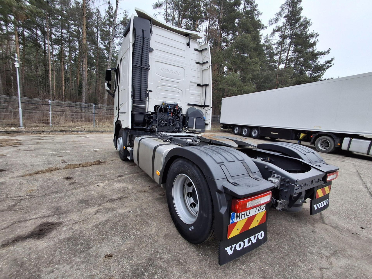 2022 Volvo FH 460 Globetrotter XL i-Save - Tractor unit: picture 4 2022 Volvo FH 460 Globetrotter XL i-Save - Tractor unit: picture 4