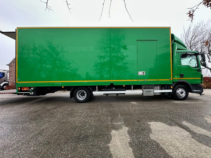 Box truck MAN TGL 10.180 / NL TRUCK / EURO6 / BOX+LIFT+SIDE DOOR / LOW KM / TOP!!: picture 15 Box truck MAN TGL 10.180 / NL TRUCK / EURO6 / BOX+LIFT+SIDE DOOR / LOW KM / TOP!!: picture 15