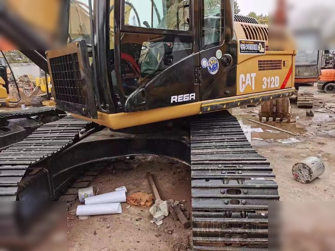 CATERPILLAR 312D - Crawler excavator: picture 2 CATERPILLAR 312D - Crawler excavator: picture 2