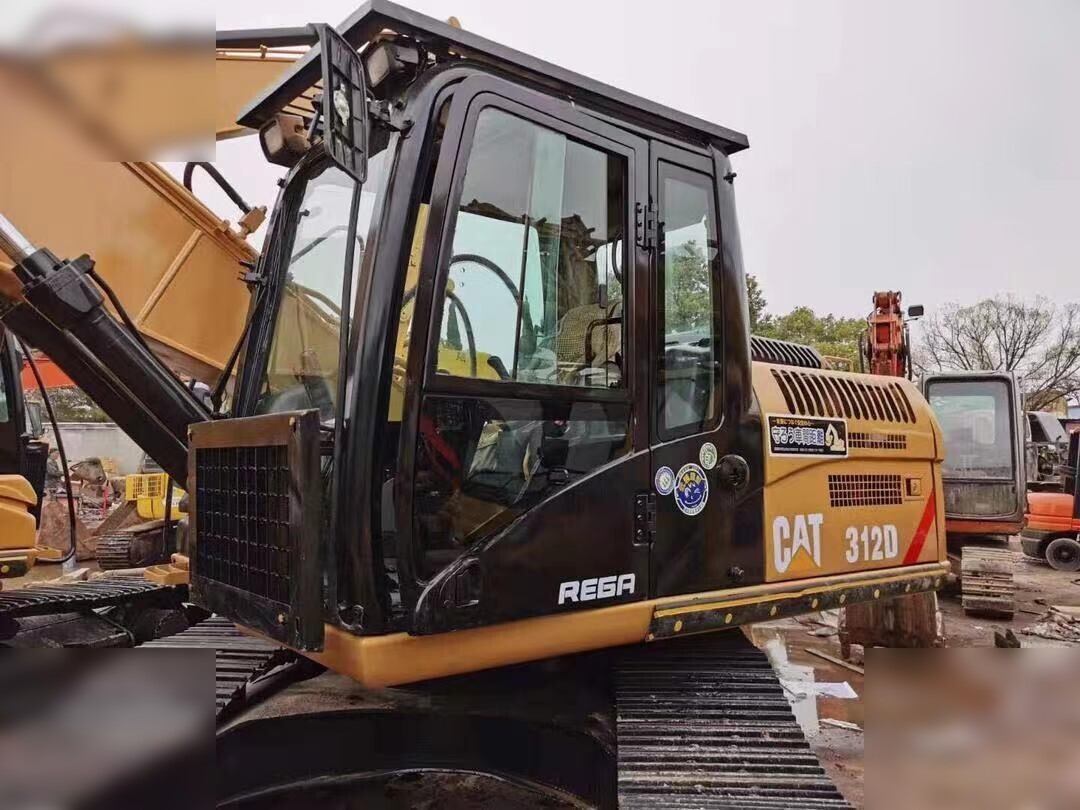 CATERPILLAR 312D - Crawler excavator: picture 1 CATERPILLAR 312D - Crawler excavator: picture 1