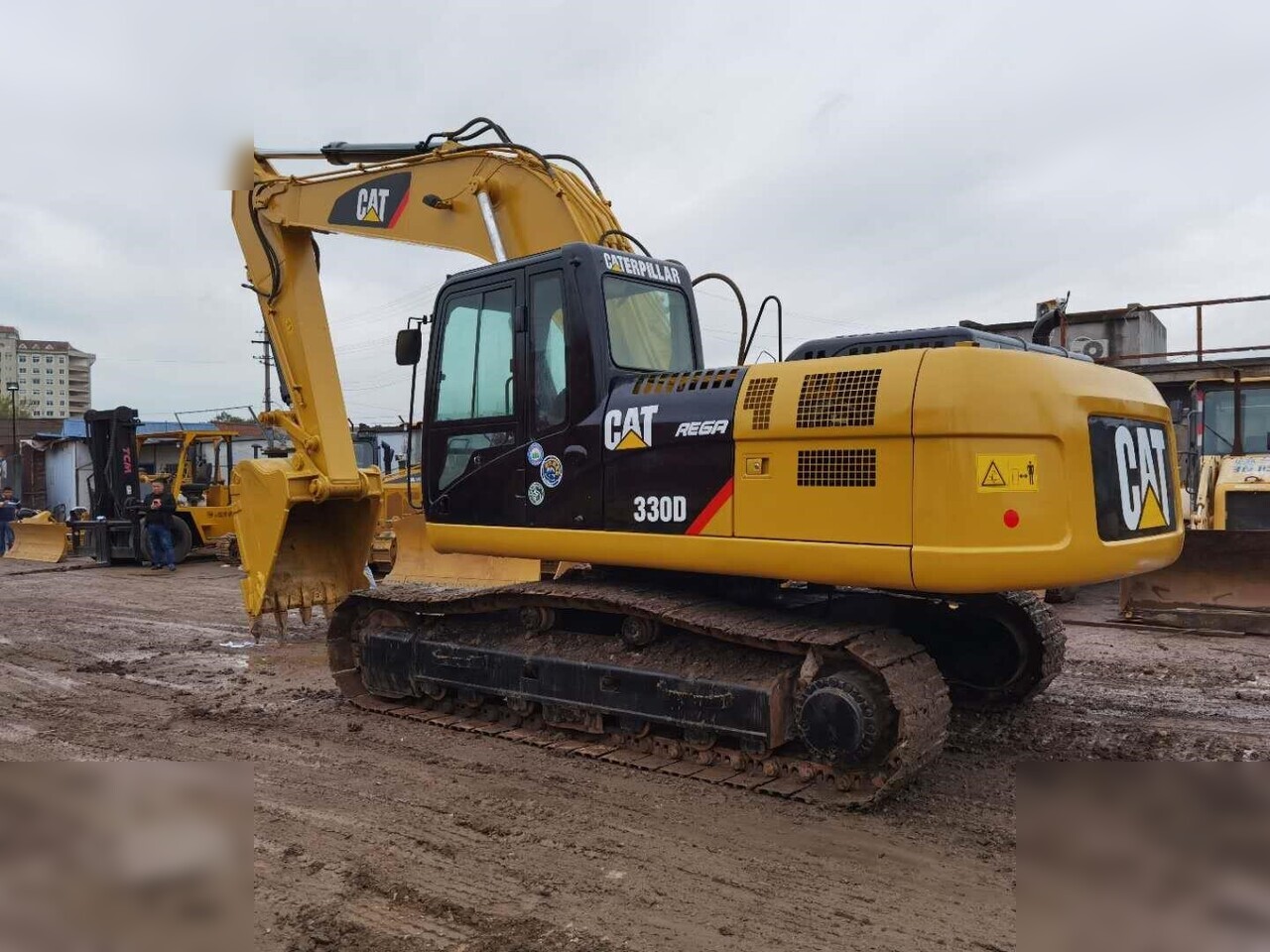 CATERPILLAR 330D - Crawler excavator: picture 1 CATERPILLAR 330D - Crawler excavator: picture 1