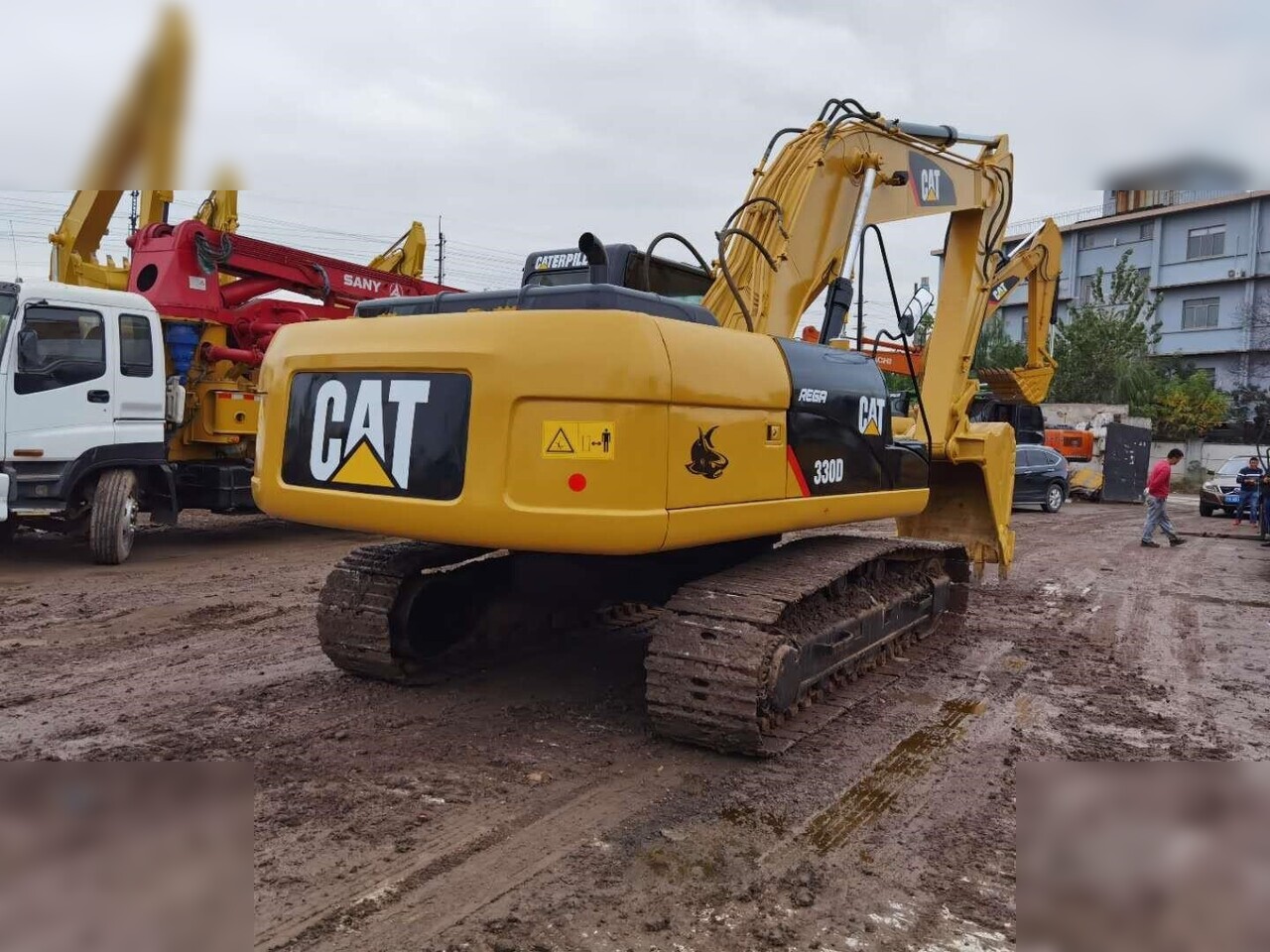 CATERPILLAR 330D - Crawler excavator: picture 2 CATERPILLAR 330D - Crawler excavator: picture 2