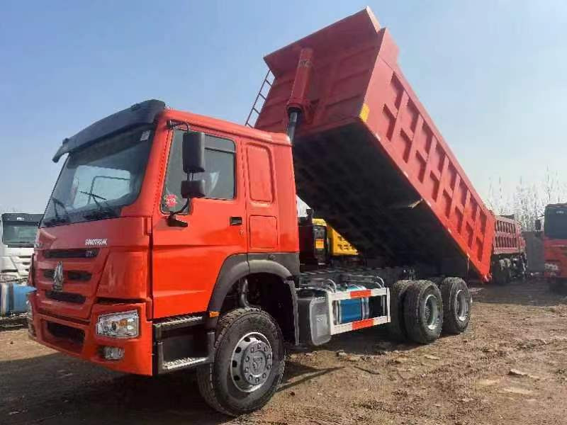 HOWO 371 - Tipper: picture 1 HOWO 371 - Tipper: picture 1