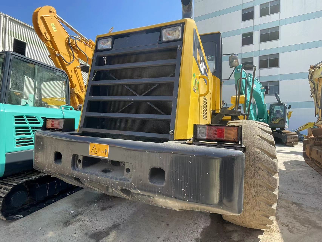 KOMATSU WA380-3 - Wheel loader: picture 4 KOMATSU WA380-3 - Wheel loader: picture 4