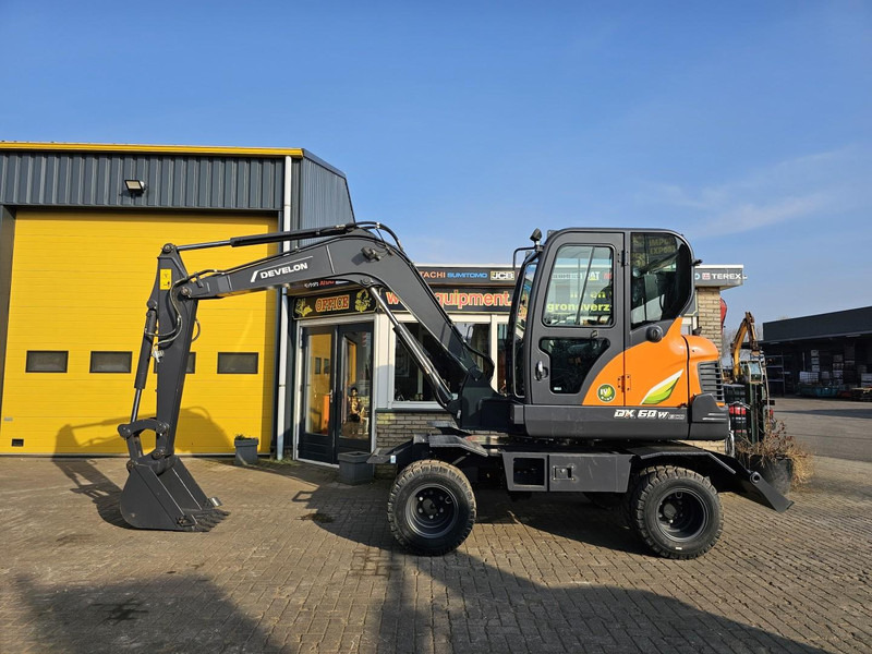 Develon DX60WN ECO-1 - Wheel excavator: picture 1 Develon DX60WN ECO-1 - Wheel excavator: picture 1