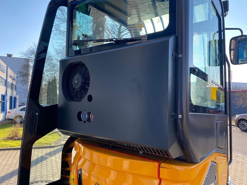 Mini excavator, Trailer Minibagger BK2000NKSR + Tieflader + Zubehör *INKL.19% MWST*BERGER KRAUS*KUBOTA* KLIMA*SCHWENKARM*VERSTELLFAHRWERK*: picture 17