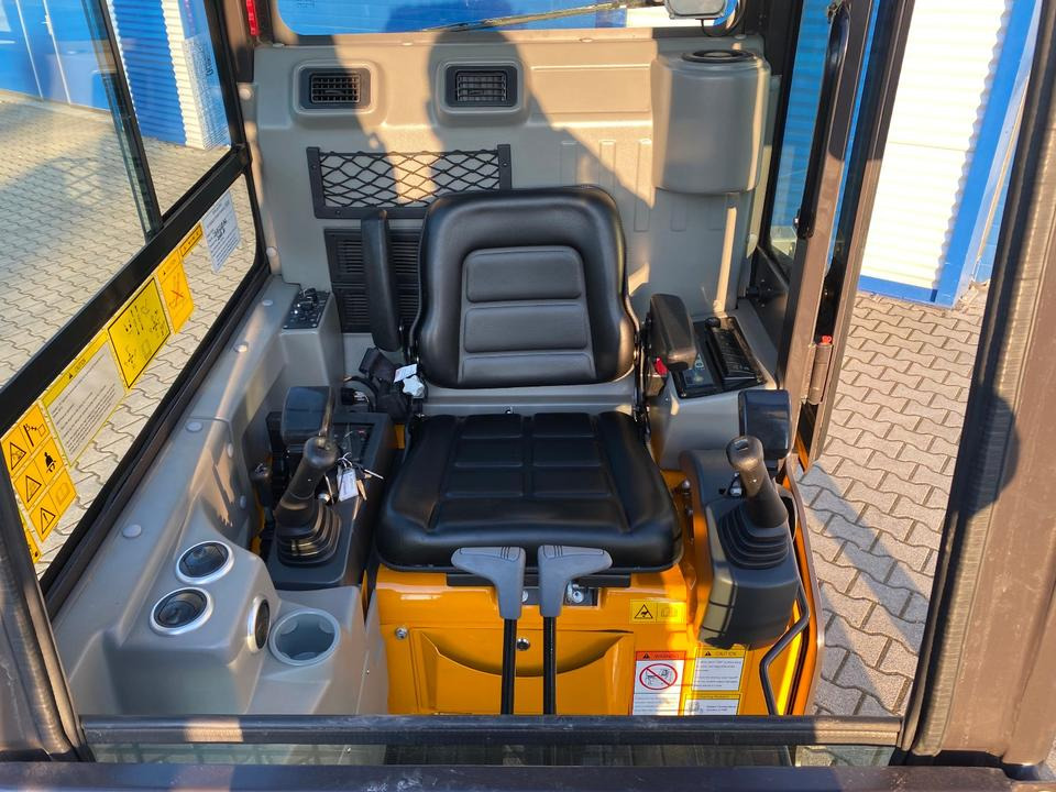Mini excavator, Trailer Minibagger BK2000NKSR + Tieflader + Zubehör *INKL.19% MWST*BERGER KRAUS*KUBOTA* KLIMA*SCHWENKARM*VERSTELLFAHRWERK*: picture 10