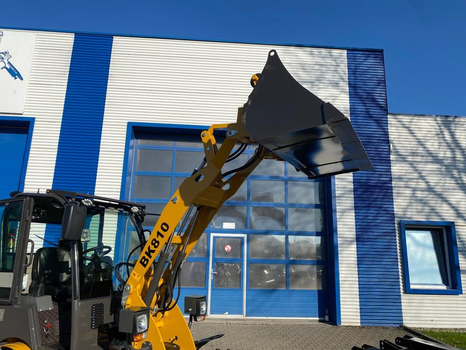 Radlader/Hoflader BK810 inkl. Gabel/Schaufelpaket *INKL.19% MWST*BERGER KRAUS* KUBOTA*EURO*CE* - Compact loader: picture 3 Radlader/Hoflader BK810 inkl. Gabel/Schaufelpaket *INKL.19% MWST*BERGER KRAUS* KUBOTA*EURO*CE* - Compact loader: picture 3
