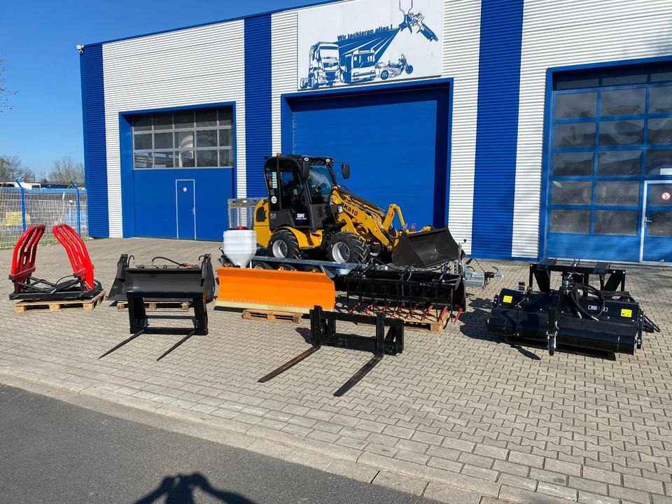 Radlader/Hoflader BK810 inkl. Tieflader und großem Zubehörpaket *INKL.19% MWST*BERGER KRAUS* KUBOTA*EURO*CE* - Compact loader: picture 1 Radlader/Hoflader BK810 inkl. Tieflader und großem Zubehörpaket *INKL.19% MWST*BERGER KRAUS* KUBOTA*EURO*CE* - Compact loader: picture 1