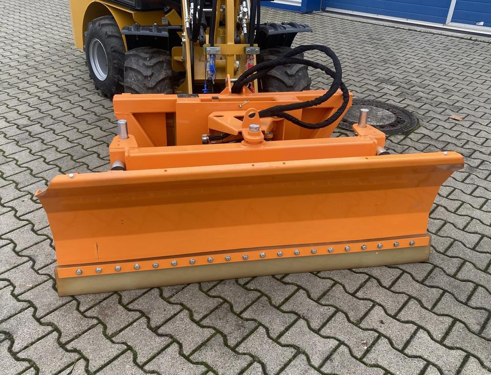 Schneeschild 1,80M / EURO-Aufnahme / KAT1 + KAT2 Aufnahme / INKL.19% MWST. - Snow plough: picture 5 Schneeschild 1,80M / EURO-Aufnahme / KAT1 + KAT2 Aufnahme / INKL.19% MWST. - Snow plough: picture 5