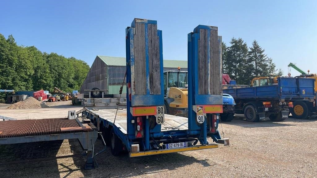Louault 13,60m - Low loader semi-trailer: picture 4 Louault 13,60m - Low loader semi-trailer: picture 4