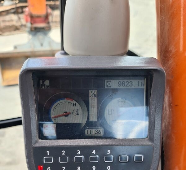 Crawler excavator Hitachi ZX180LC-3: picture 10 Crawler excavator Hitachi ZX180LC-3: picture 10