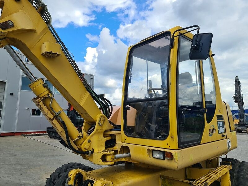 Wheel excavator Komatsu PW110: picture 9