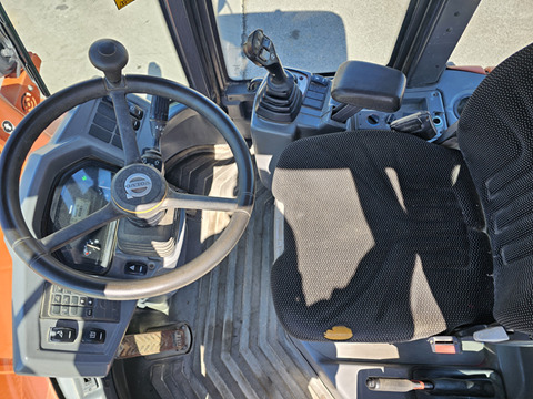 Wheel loader VOLVO L30G: picture 9