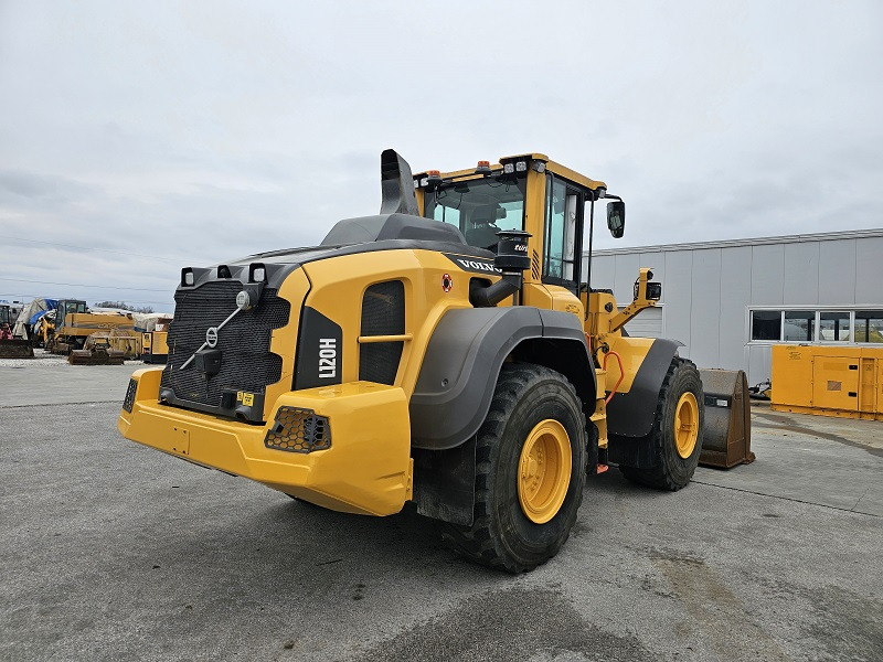 Volvo L120H - Wheel loader: picture 4 Volvo L120H - Wheel loader: picture 4