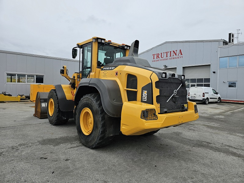 Volvo L120H - Wheel loader: picture 3 Volvo L120H - Wheel loader: picture 3