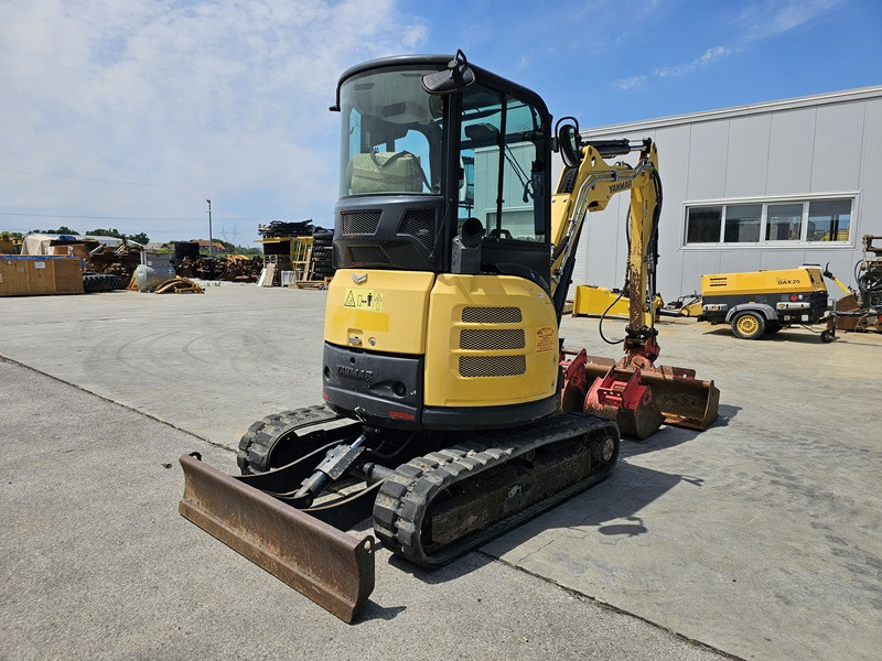 YANMAR VIO33 - Mini excavator: picture 4 YANMAR VIO33 - Mini excavator: picture 4