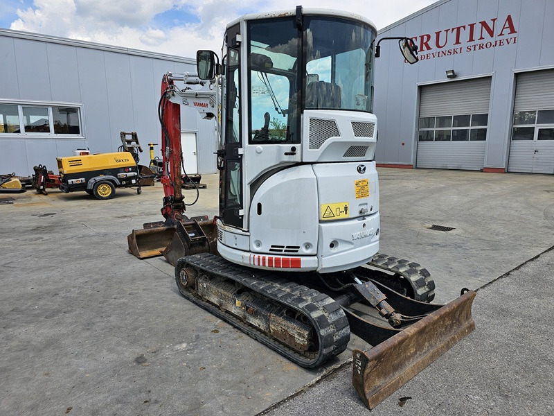 YANMAR VIO33U - Mini excavator: picture 3 YANMAR VIO33U - Mini excavator: picture 3
