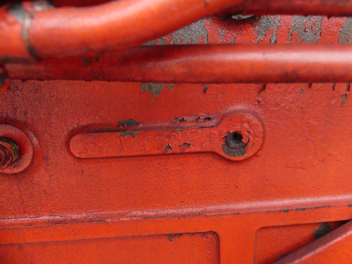 Farm tractor International 1055A: picture 34