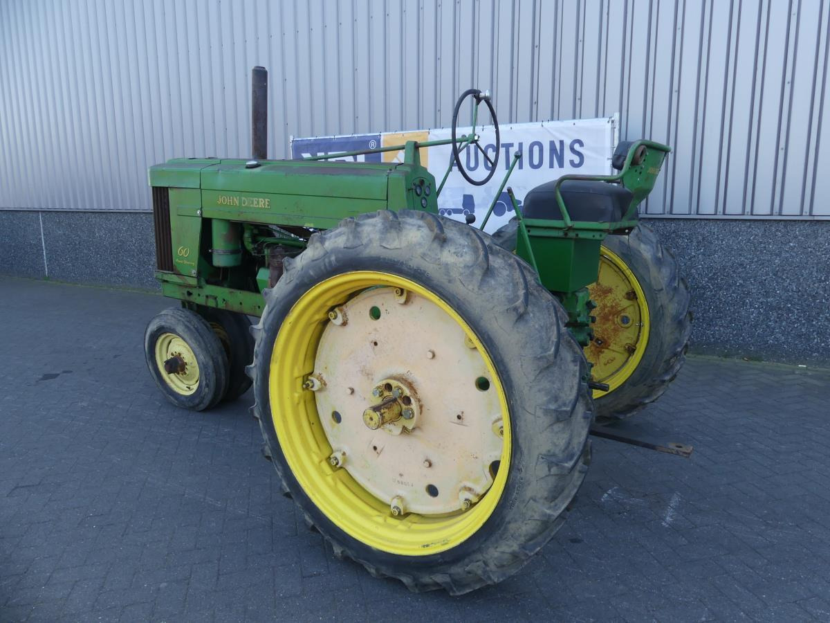 John-Deere 70 - Compact tractor: picture 5 John-Deere 70 - Compact tractor: picture 5