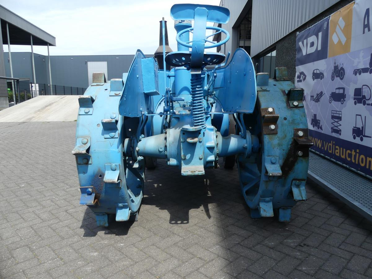Farm tractor Lanz-Bulldog 20: picture 18