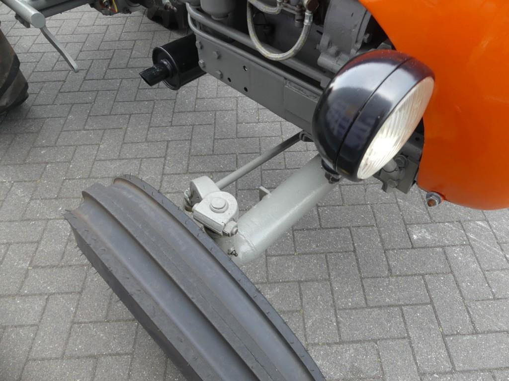 Farm tractor Steyr 188: picture 28