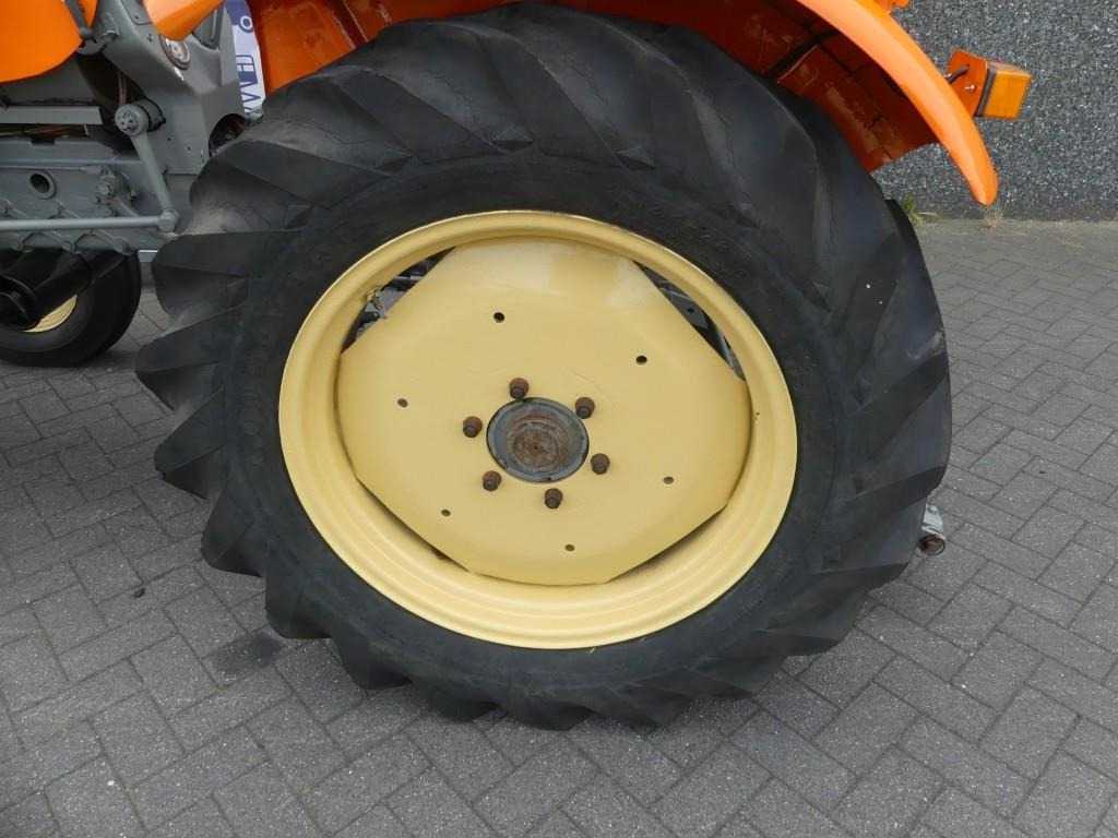 Farm tractor Steyr 188: picture 17