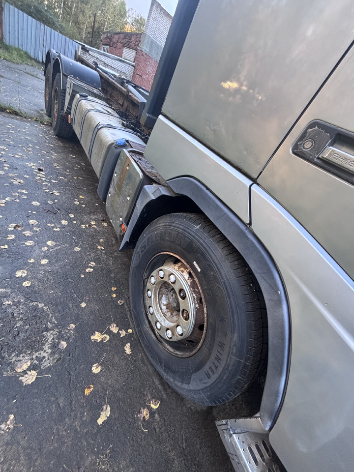 VOLVO FH16 - 580 - Hook lift truck: picture 3 VOLVO FH16 - 580 - Hook lift truck: picture 3