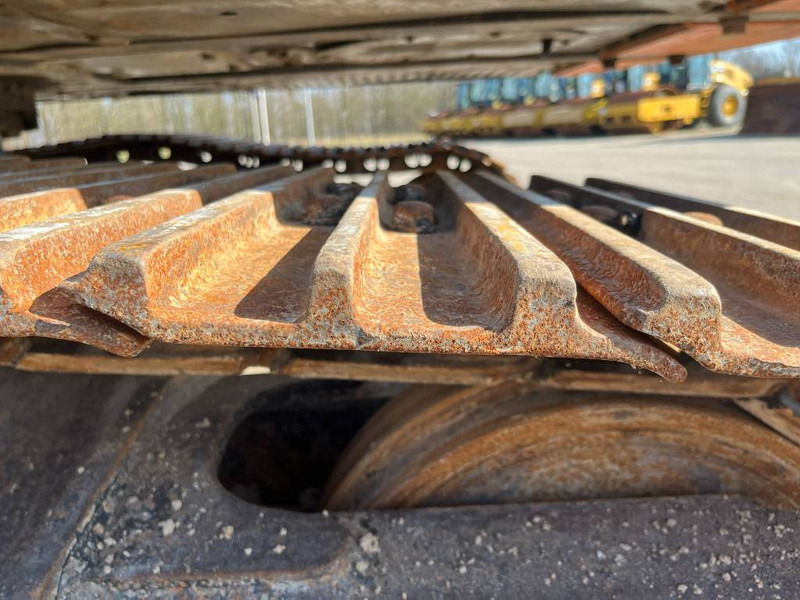 Crawler excavator Hitachi ZX 210 LC-6: picture 20