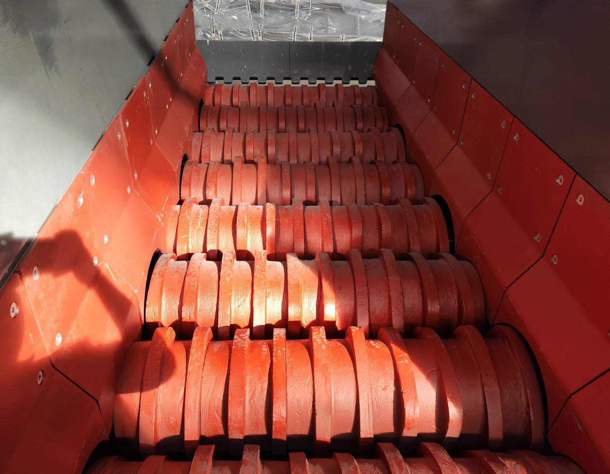 CONSTMACH Durable & Efficient Wobbler Feeder – Ideal for Primary Crushing Applications - Mining machinery: picture 2 CONSTMACH Durable & Efficient Wobbler Feeder – Ideal for Primary Crushing Applications - Mining machinery: picture 2
