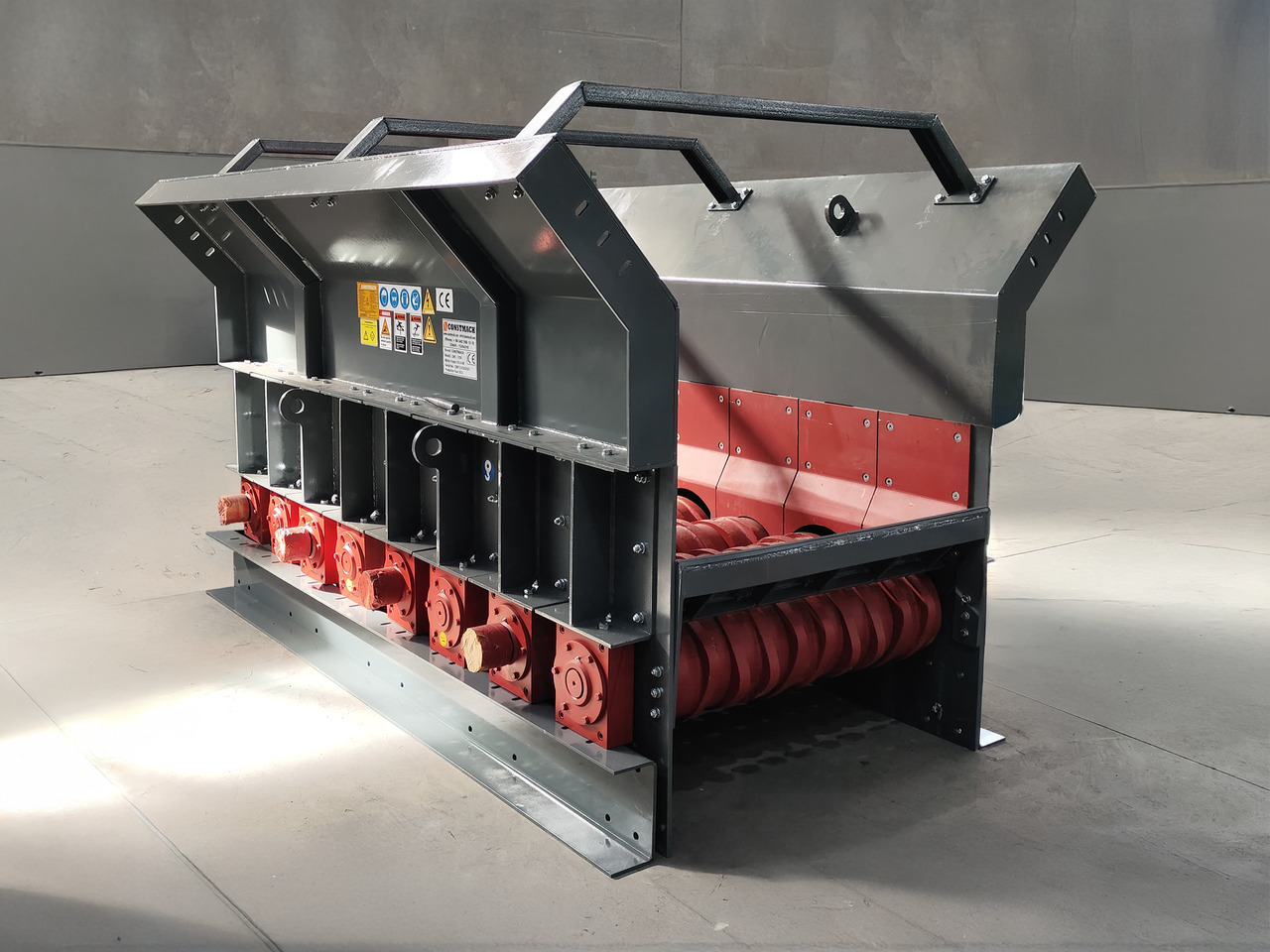 CONSTMACH Durable & Efficient Wobbler Feeder – Ideal for Primary Crushing Applications - Mining machinery: picture 3 CONSTMACH Durable & Efficient Wobbler Feeder – Ideal for Primary Crushing Applications - Mining machinery: picture 3