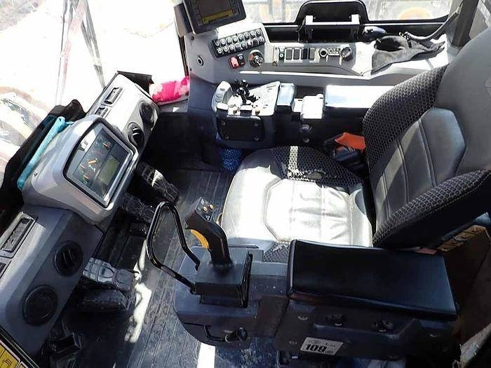 Wheel loader CAT 988K: picture 18