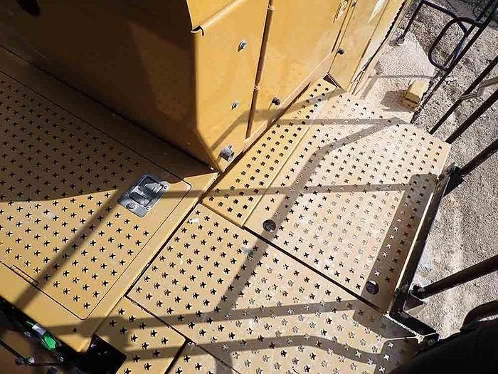 Wheel loader CAT 988K: picture 35