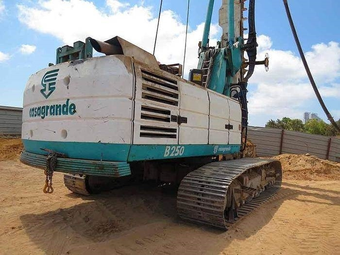 Drilling rig Casagrande B250: picture 6