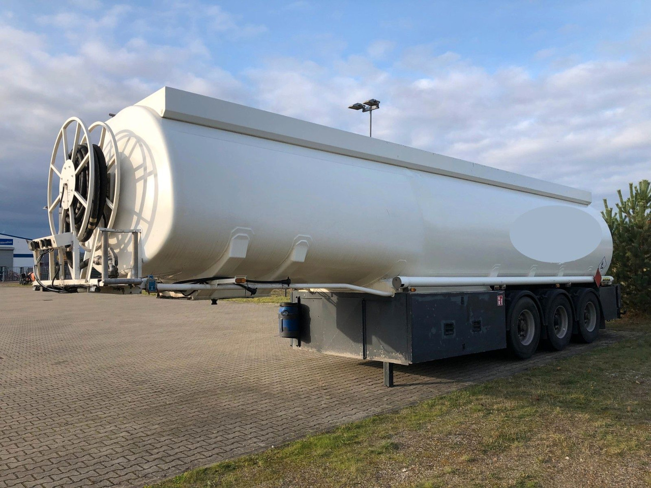 ROHR TAL-A-ZE 4Kammern*ADR*BENZIN*DIESEL*HEIZÖL - Tank semi-trailer: picture 2 ROHR TAL-A-ZE 4Kammern*ADR*BENZIN*DIESEL*HEIZÖL - Tank semi-trailer: picture 2