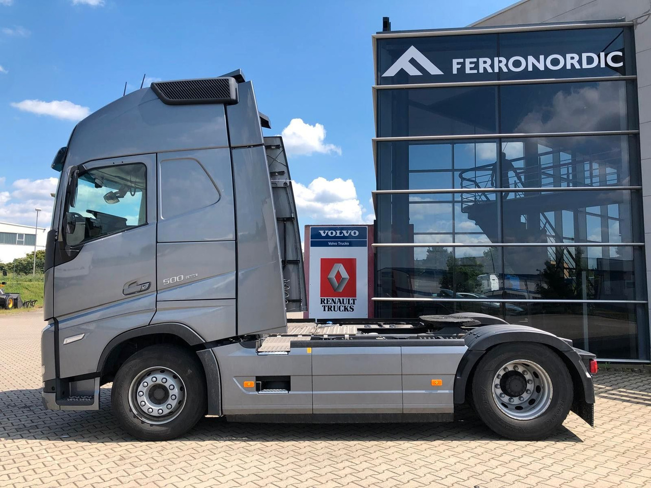 Volvo FH500 XL*TurboComp*2Tanks*Standklima*Navi*VDS - Tractor unit: picture 5 Volvo FH500 XL*TurboComp*2Tanks*Standklima*Navi*VDS - Tractor unit: picture 5