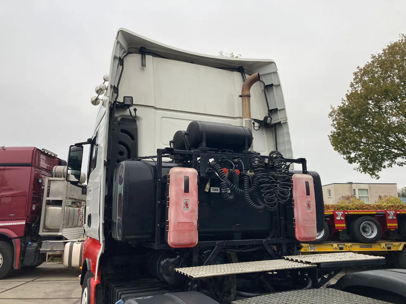 MAN TGX 41.540 8x4/4 BLS - Tractor unit: picture 4 MAN TGX 41.540 8x4/4 BLS - Tractor unit: picture 4