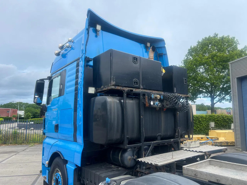 MAN TGX 41.540 8x4/4 BLS - Tractor unit: picture 4 MAN TGX 41.540 8x4/4 BLS - Tractor unit: picture 4