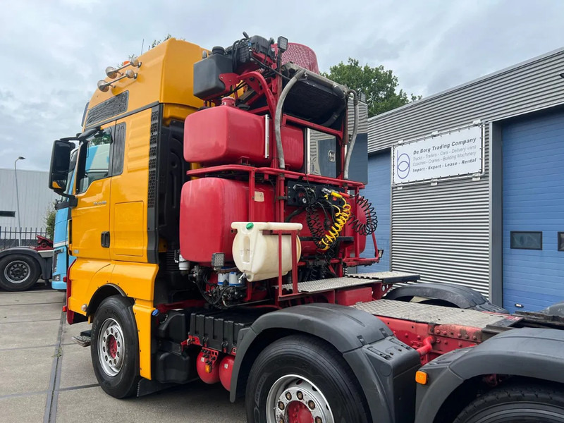 MAN TGX 41.560 8x4/4 BBS - Tractor unit: picture 4 MAN TGX 41.560 8x4/4 BBS - Tractor unit: picture 4