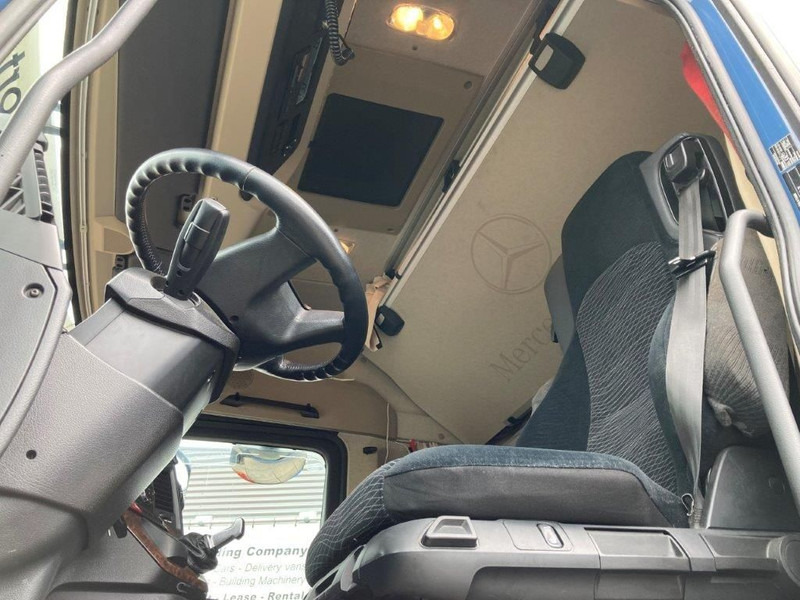 Interior photo 1: Tractor unit Mercedes-Benz Actros 2863 LS 6x4