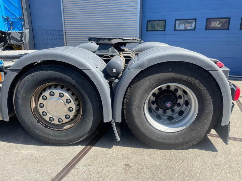 Scania R520 V8 6x2-4 - Tractor unit: picture 5 Scania R520 V8 6x2-4 - Tractor unit: picture 5