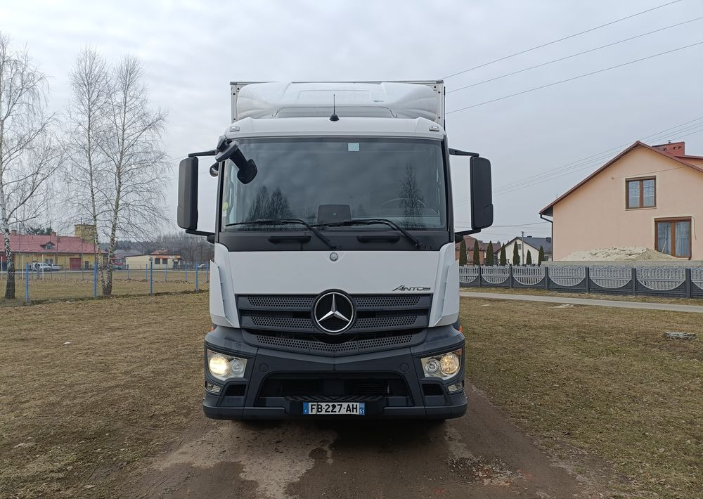 Mercedes-Benz Antos - Refrigerator truck: picture 3 Mercedes-Benz Antos - Refrigerator truck: picture 3