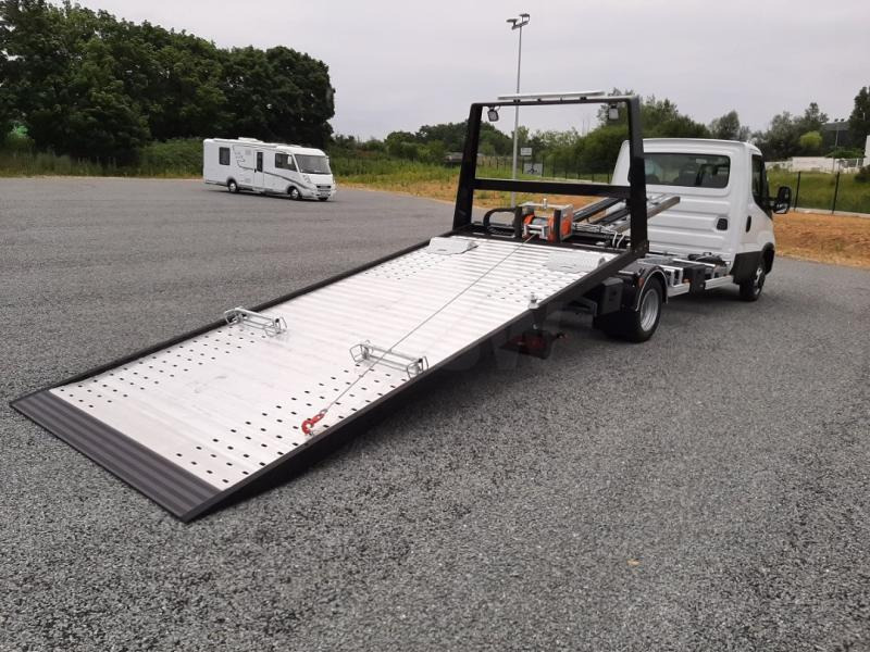 Lease a Iveco Daily 35C18 Iveco Daily 35C18: picture 8