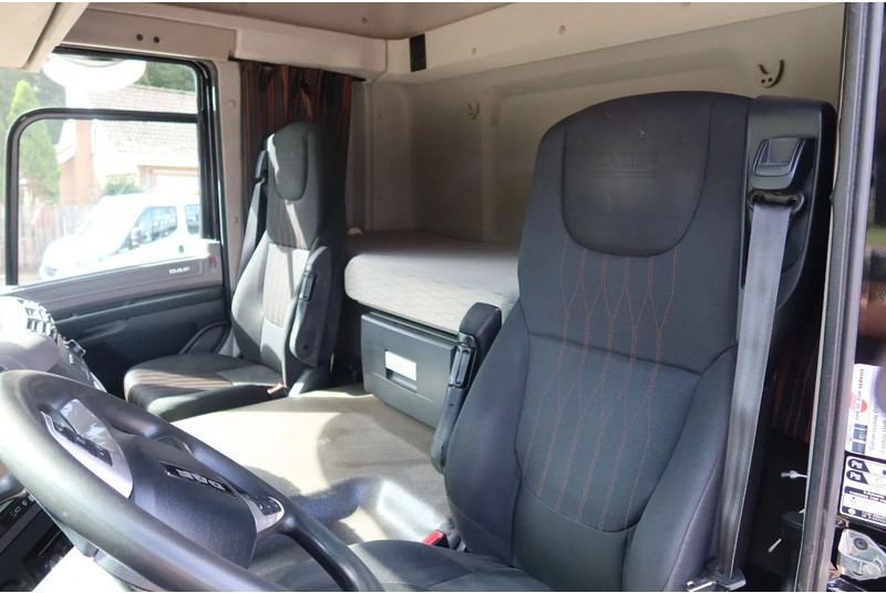 Box truck DAF CF 410 DAF CF 410 Black Edition: picture 6
