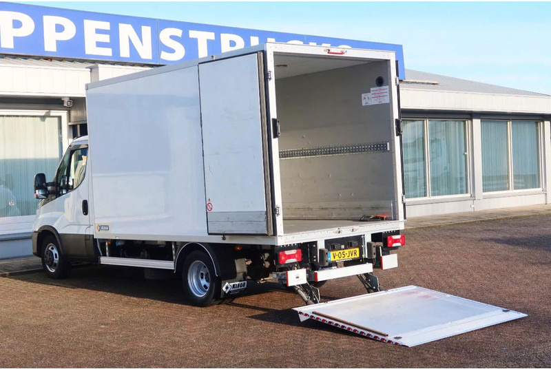 Iveco Daily 35C16 Carrier Xarios 350 Koel+Vries+verwarmen + stekker 220 volt, Dhollandia 750 kg klep - Refrigerated van: picture 4 Iveco Daily 35C16 Carrier Xarios 350 Koel+Vries+verwarmen + stekker 220 volt, Dhollandia 750 kg klep - Refrigerated van: picture 4