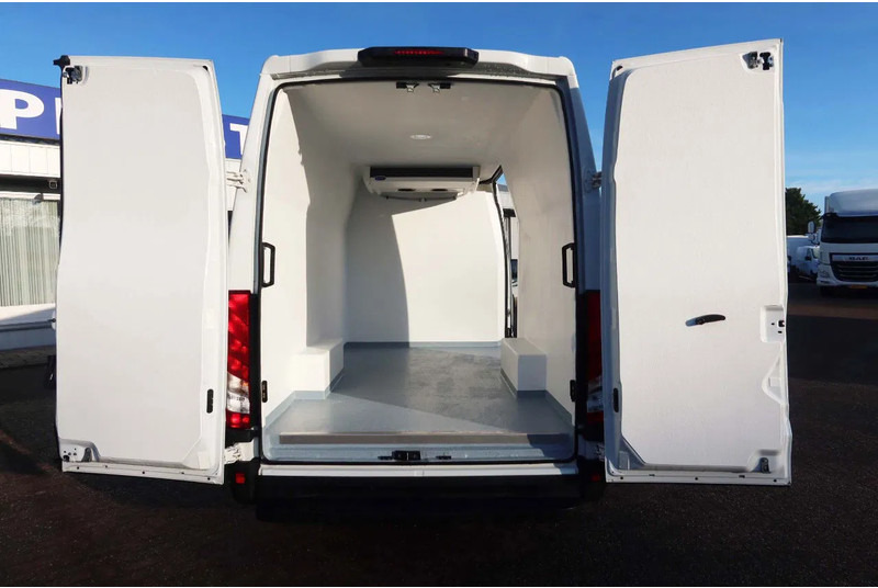 Iveco Daily 35S16 Koel/Vries L2/H2 Carrier Xarios 350 Koel/Vries/Verwarmen + nachtaansluiting 220 volt - Refrigerated van: picture 4 Iveco Daily 35S16 Koel/Vries L2/H2 Carrier Xarios 350 Koel/Vries/Verwarmen + nachtaansluiting 220 volt - Refrigerated van: picture 4