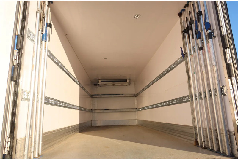 MAN TGM 18.290 Koel/ vries Thermoking UT 800 Diesel /elektrisch 2x bed - Refrigerator truck: picture 4 MAN TGM 18.290 Koel/ vries Thermoking UT 800 Diesel /elektrisch 2x bed - Refrigerator truck: picture 4